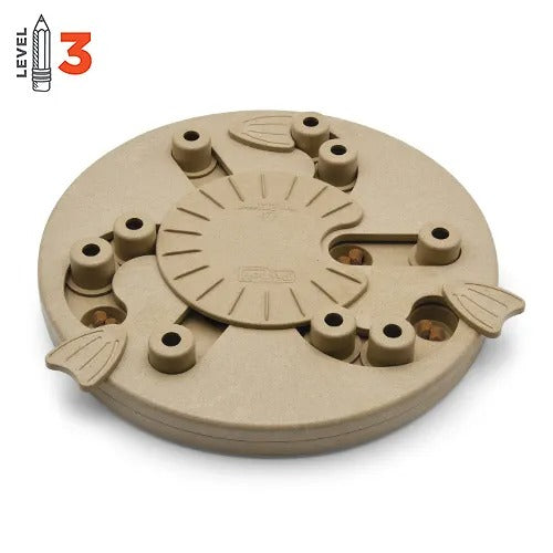 【Nina Ottosson】ニーナ・オットソン トリーツ・ゲーム ワーカー［dad-way（ダッドウェイ）］犬用 おもちゃ 知育トイ ウッド調