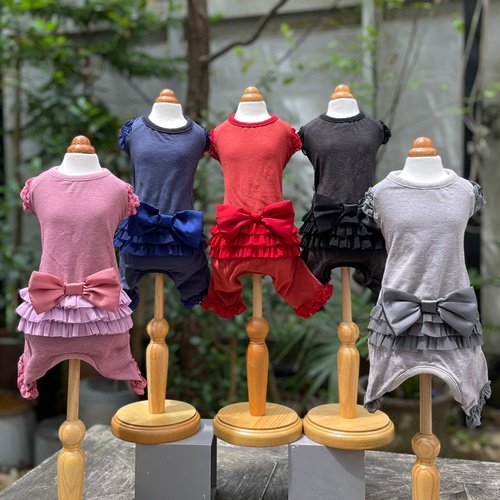 【GODPIVA】テラヘルツリボンロンパース［ゴッドピバ］犬 服 ドッグウェア フリル リボン 特殊加工生地